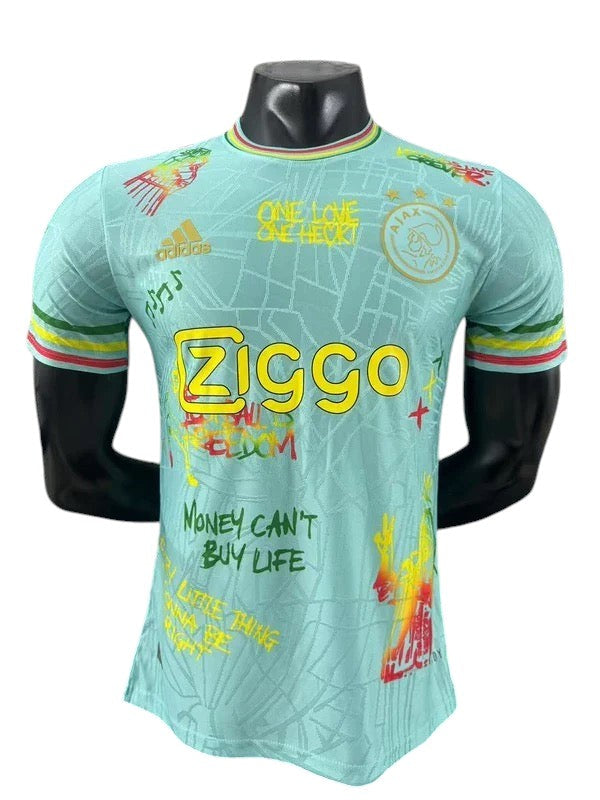 Camiseta concepto Menta Revuelta